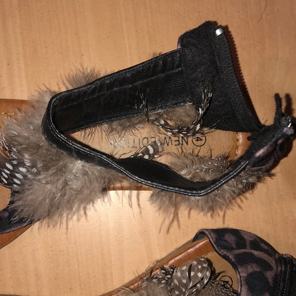 Fun feather Sandals - Picture 5 of 5